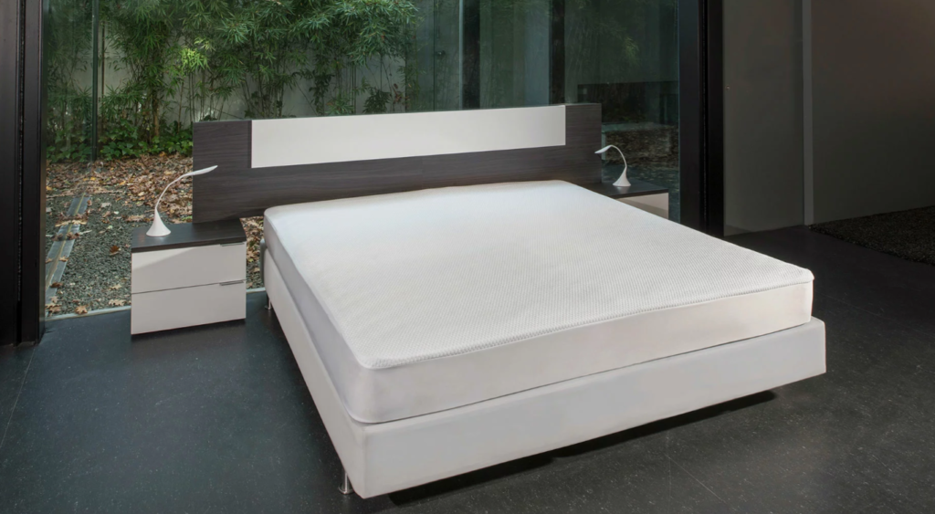 🌿 Què fa especial BSensible®? Avantatges clau per a RELAXIA Andorra. Sábanas bajeras y protectores de colchón 1. Tecnologia dermofuncional TENCEL™ Els seus teixits estan fets amb fibres naturals procedents de la fusta, suaus, transpirables i sostenibles. 2. Impermeabilitat + transpirabilitat La seva membrana tèxtil protegeix el matalàs i el coixí sense generar calor ni soroll. 3. Productes hipoal·lèrgics Certificats contra àcars, bacteris i fongs. Perfectes per a persones amb pell sensible o al·lèrgies. 4. Fabricació europea i sostenible BSensible® fabrica a Europa amb processos respectuosos amb el medi ambient i certificacions internacionals. 5. Durabilitat i qualitat Els seus productes mantenen la forma, el tacte i la protecció rentat rere rentat. 6. Confort real Els teixits són suaus, elàstics i agradables al tacte, millorant la sensació de descans. ⭐ Per què RELAXIA aposta per BSensible®? Perquè és una marca que encaixa perfectament amb la nostra filosofia: Qualitat a bon preu Productes saludables i duradors Tecnologia tèxtil avançada Solucions reals per millorar el descans A RELAXIA trobaràs tota la gamma BSensible® per completar el teu matalàs i protegir-lo amb la màxima qualitat. Sábanas bajeras impermeables Sábana bajera NATURZINC Sábana bajera para niños NATURZINC Sábana bajera con superficie y laterales impermeables NATURZINC SELECT Sábana bajera para niños con superficie y laterales impermeables NATURZINC SELECT Superficie fresca POLARIS Fundas de almohada impermeables Funda de almohada NATURZINC Funda de almohada para niños NATURZINC Funda de almohada fresca POLARIS Protectores de colchón impermeables Protector de colchón acolchado COSMETIC Protector de colchón TENCEL B-LENIS, tejido de rizo de algodón para el máximo confort COTTON, protección de algodón para tu colchón Protectores de almohada impermeables Protector de almohada acolchado COSMETIC Protector de almohada TENCEL Almohadas Almohada acolchada COSMETIC Almohada de viaje TRAVELLER Almohada fresca POLARIS Funda de colchón completa BUGSECURE Nórdico y funda nórdica Nórdico NATURZINC Funda nórdica LAVA Funda nórdica CASUAL BLANKET, manta termorreguladora y transpirable 